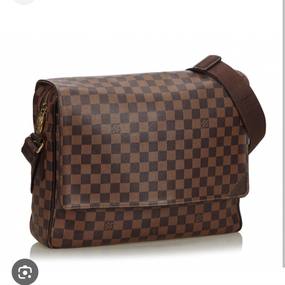 LOUIS VUITTON SHELTON MESSENGER